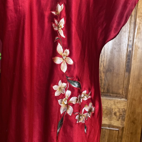 OSCAR DE LA RENTA Vintage 70s Silk Sateen ruby red caftan like v-neck maxi dress - Picture 8 of 14